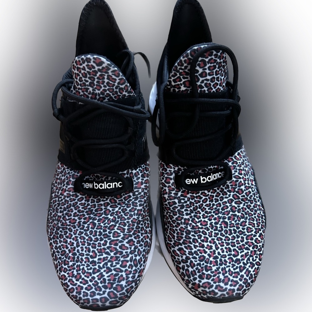 New Balance Women’s Fresh Foam Roav Running Show